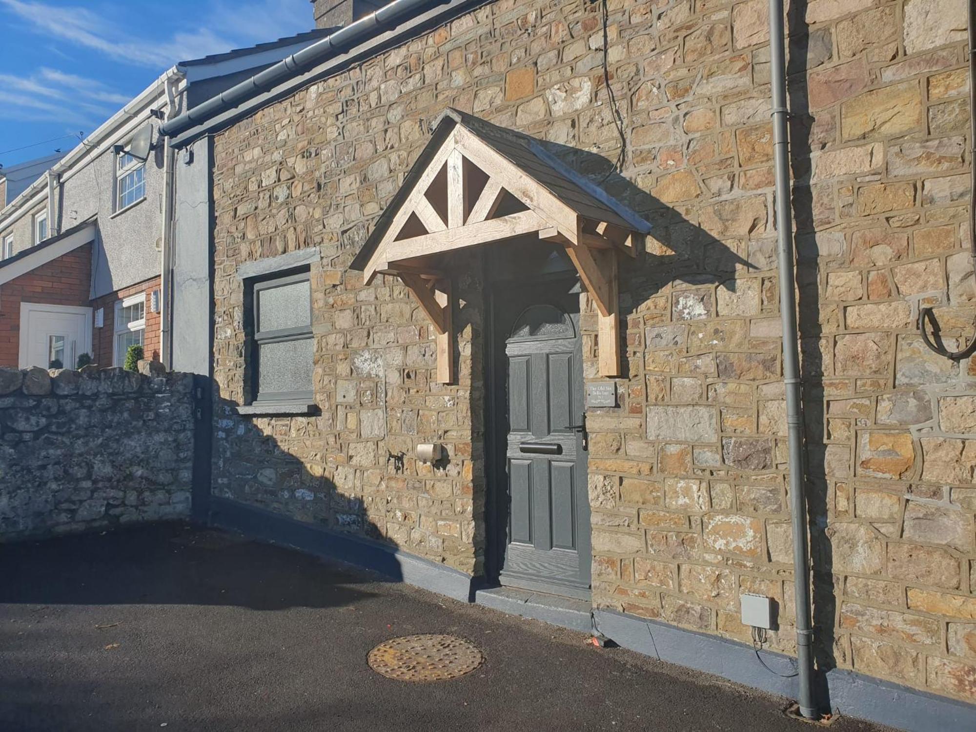 Perfect Location 3 Bed Serviced Apartment With Bike Storage For Bpw. Close To Brecon Beacons Мертір-Тідвіл Екстер'єр фото